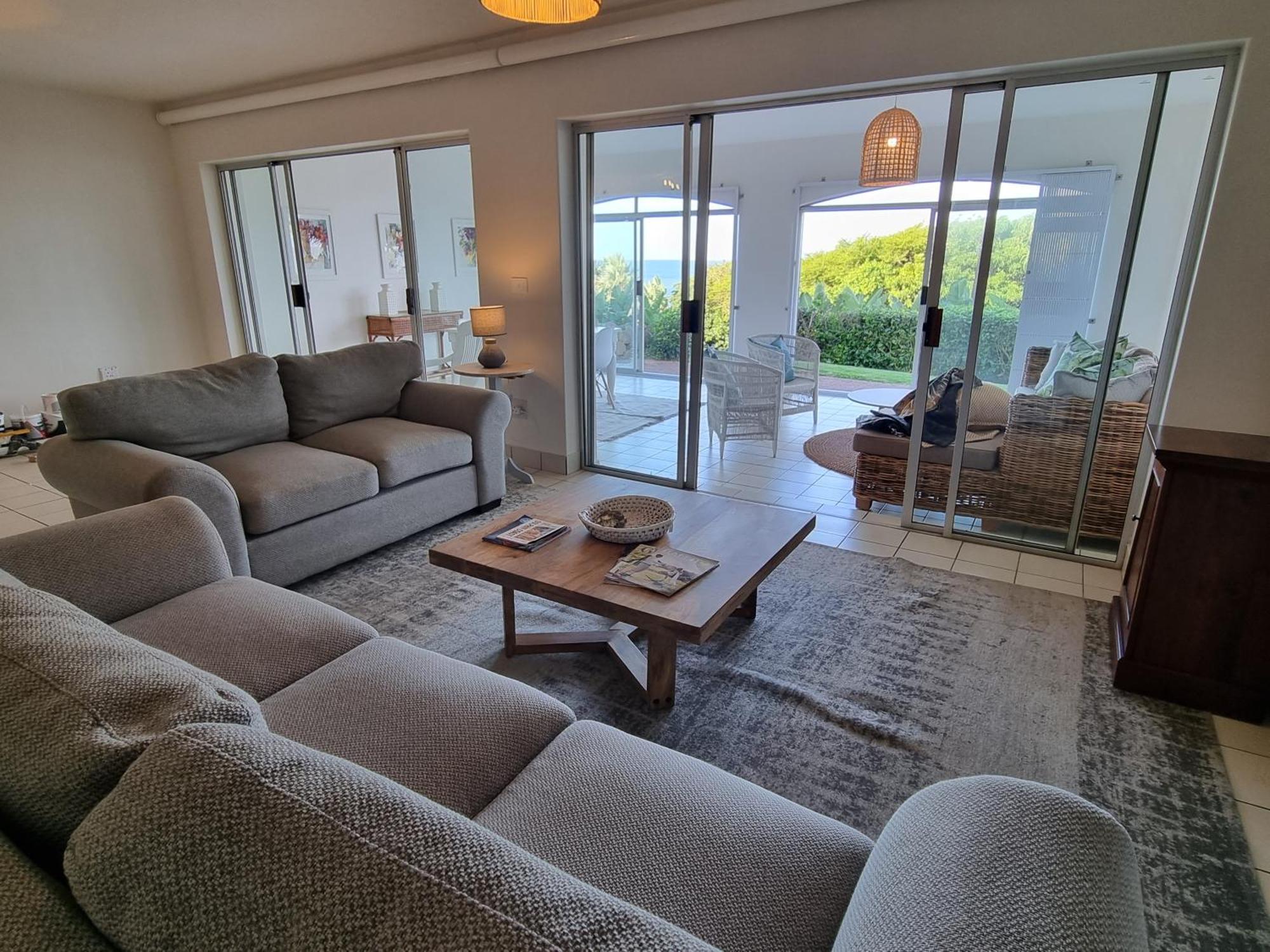 Spacious Ground Floor 3 Bedroom Unit - Shaka's Rock